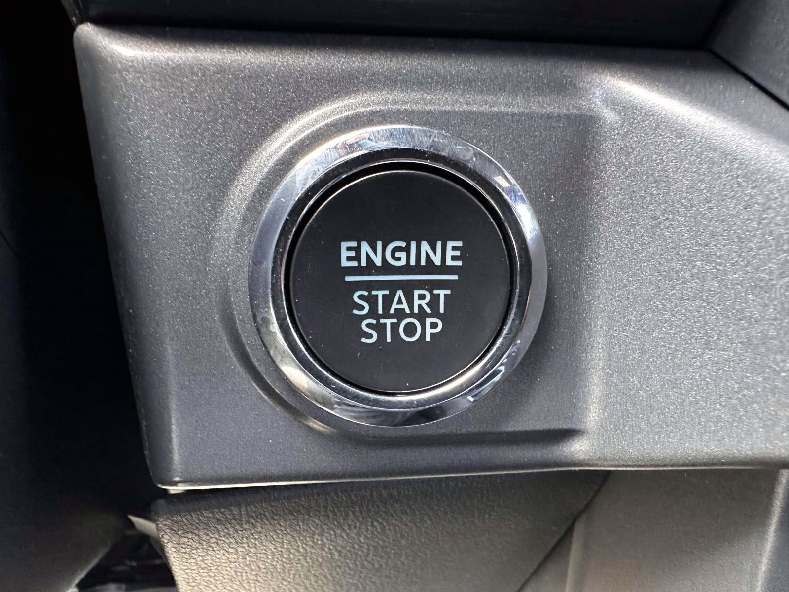 2025 Iconic Silver Metallic Ford F-150 XLT 4WD SuperCrew 5.5' Box 4X4 Truck