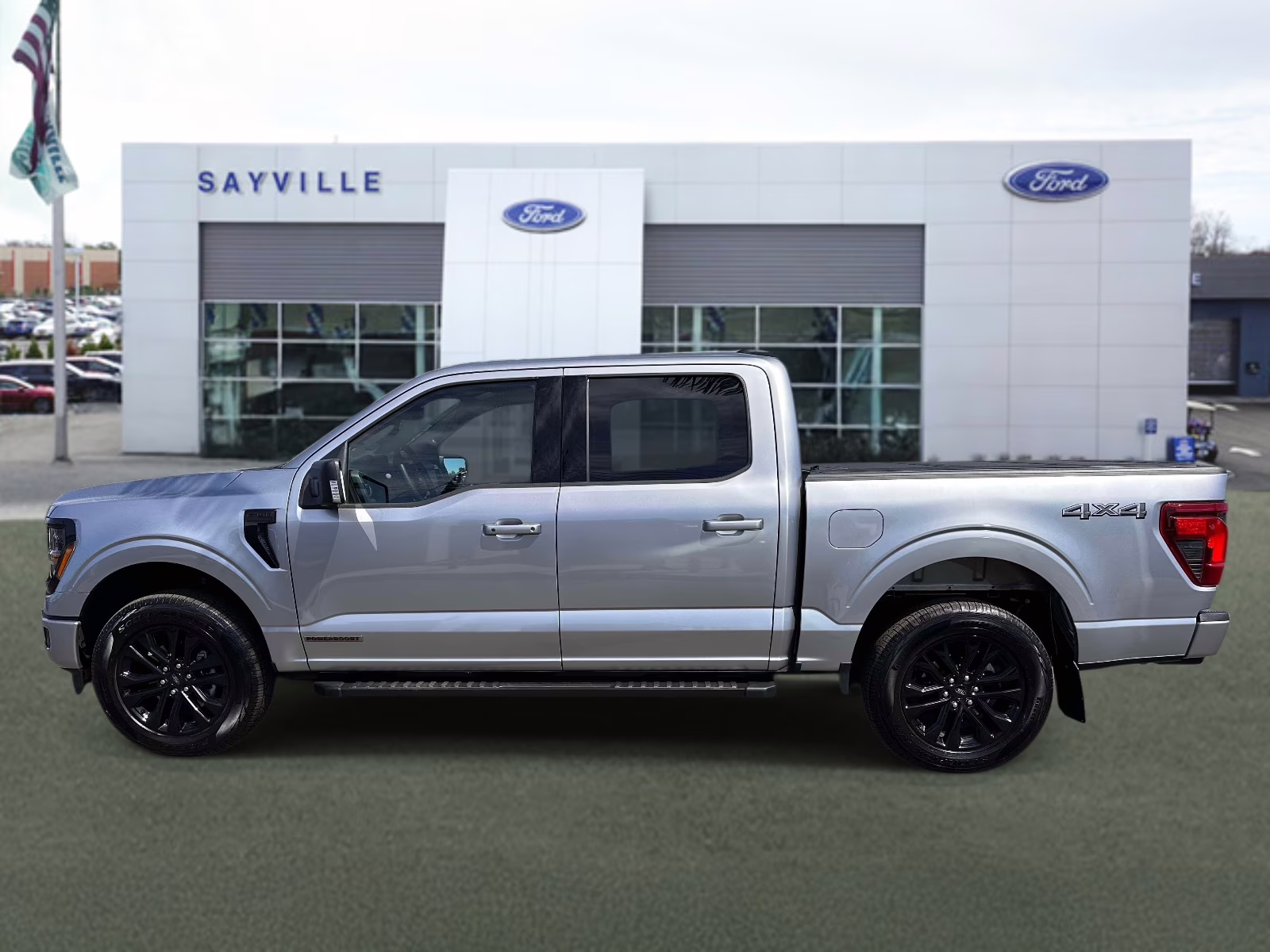 2025 Iconic Silver Metallic Ford F-150 XLT 4WD SuperCrew 5.5' Box 4X4 Truck