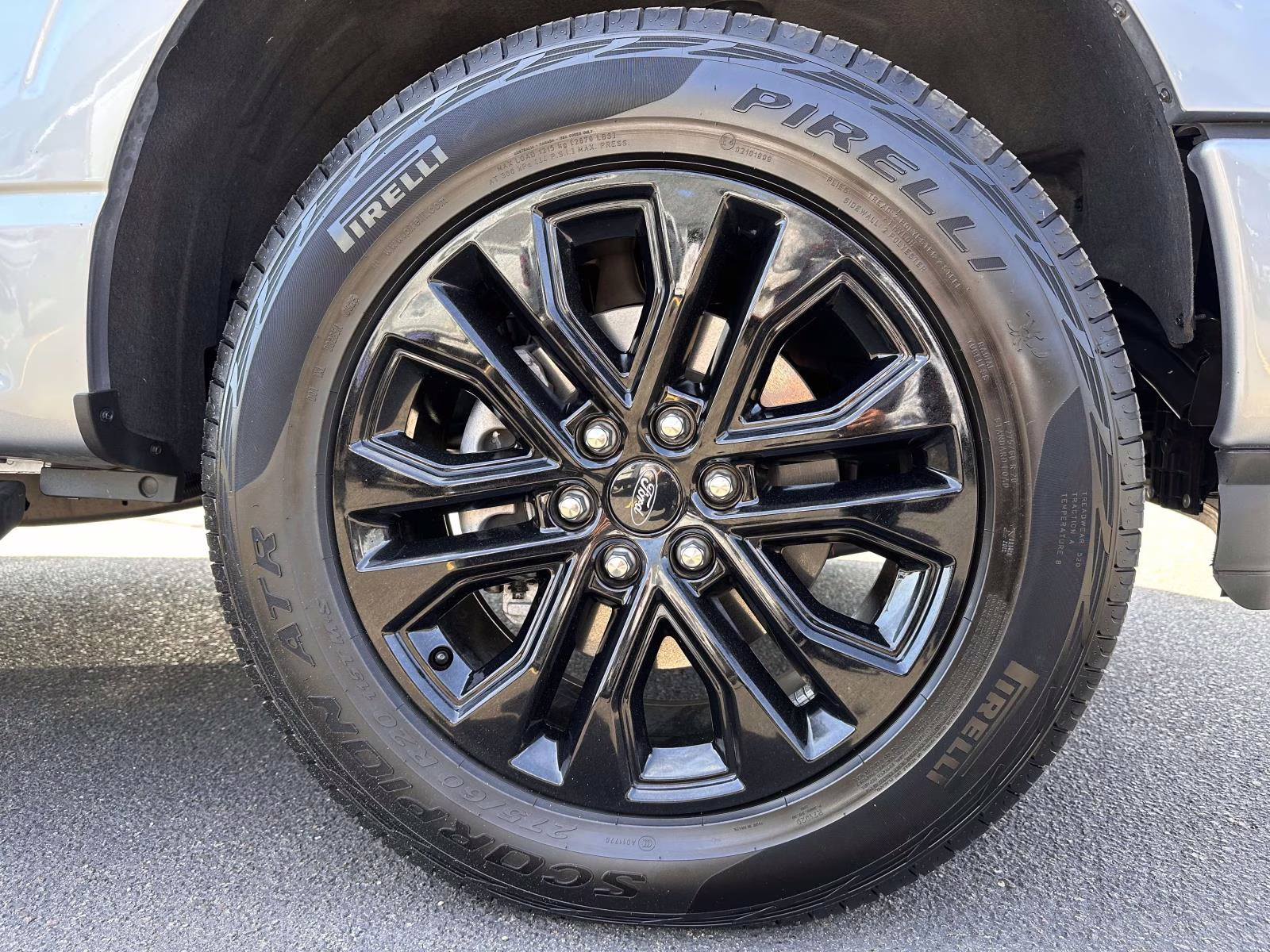 2025 Iconic Silver Metallic Ford F-150 XLT 4WD SuperCrew 5.5' Box 4X4 Truck