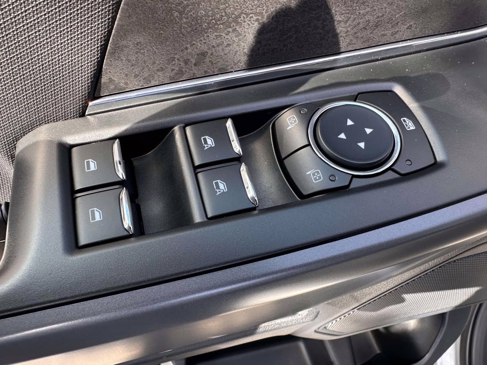 2025 Iconic Silver Metallic Ford F-150 XLT 4WD SuperCrew 5.5' Box 4X4 Truck