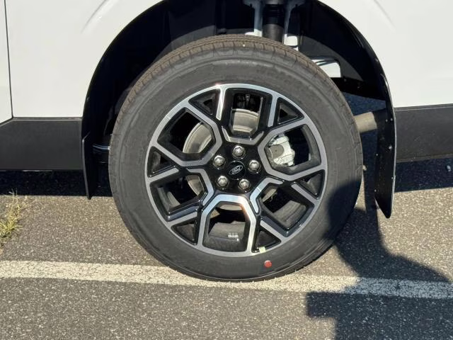 2025 Oxford White Ford Maverick LARIAT AWD SuperCrew AWD Truck