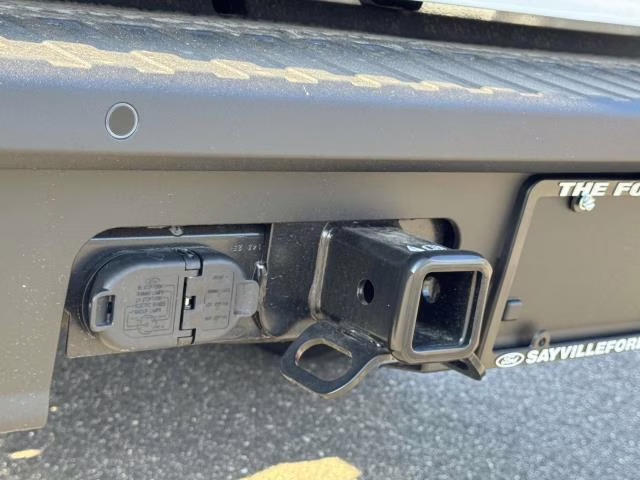 2025 Oxford White Ford Maverick LARIAT AWD SuperCrew AWD Truck