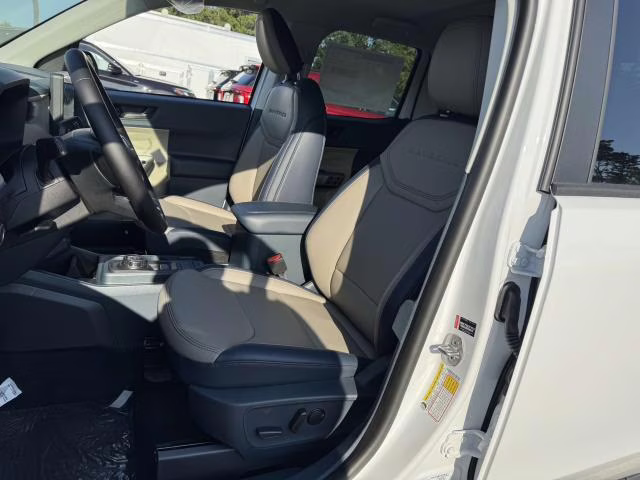 2025 Oxford White Ford Maverick LARIAT AWD SuperCrew AWD Truck