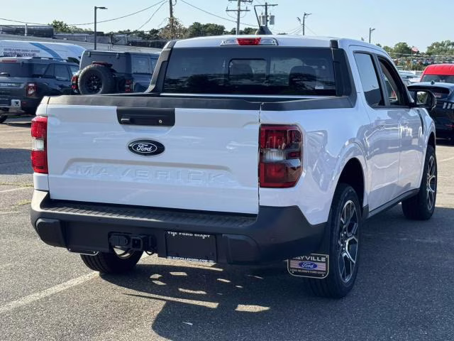 2025 Oxford White Ford Maverick LARIAT AWD SuperCrew AWD Truck