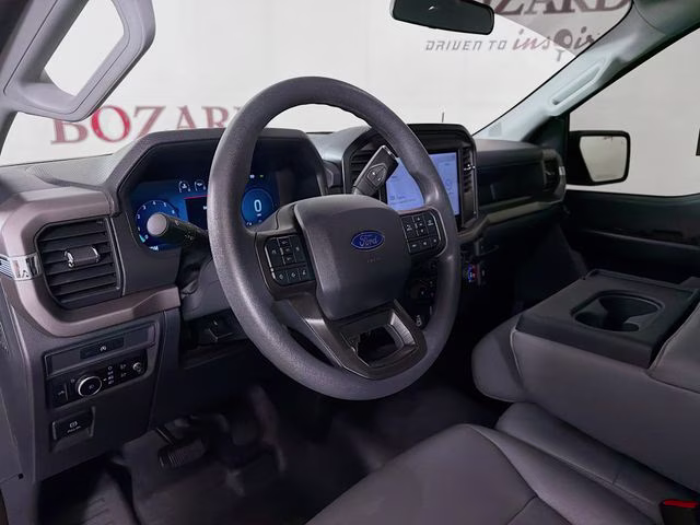 2025 Oxford White Ford F-150 XL 4X4 Truck