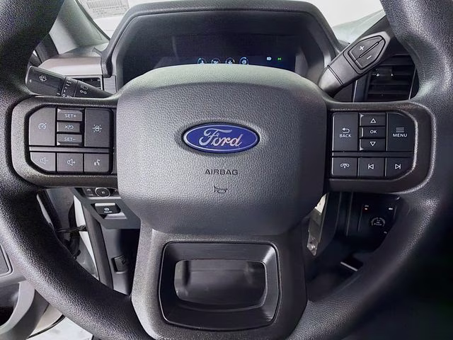 2025 Oxford White Ford F-150 XL 4X4 Truck