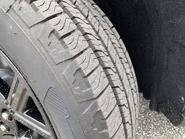 2025 Carbonized Gray Metallic Ford Maverick XLT AWD Truck