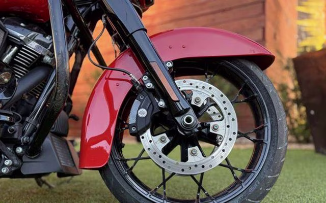 2020 Orange Harley Davidson FLHXS Street Glide Special