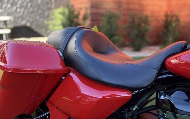 2020 Orange Harley Davidson FLHXS Street Glide Special