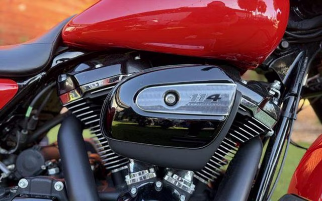 2020 Orange Harley Davidson FLHXS Street Glide Special