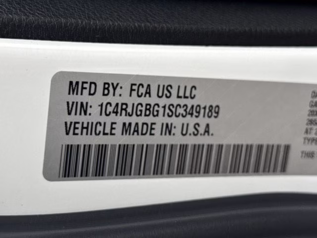 2025 Bright White Clearcoat Jeep Grand Cherokee Limited RWD SUV