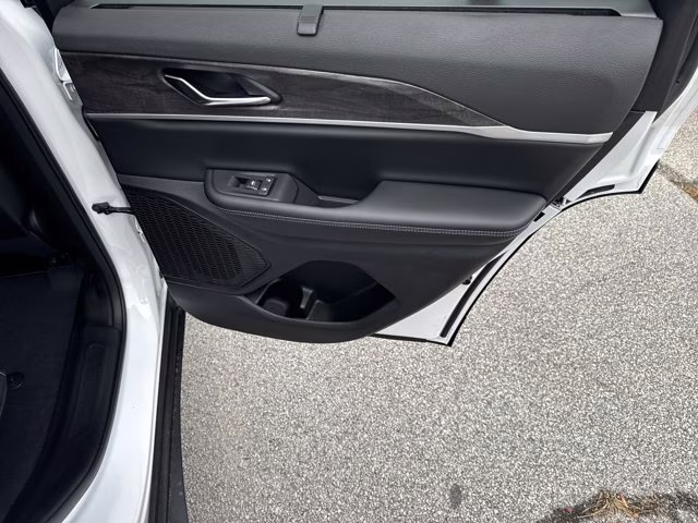 2025 Bright White Clearcoat Jeep Grand Cherokee Limited RWD SUV