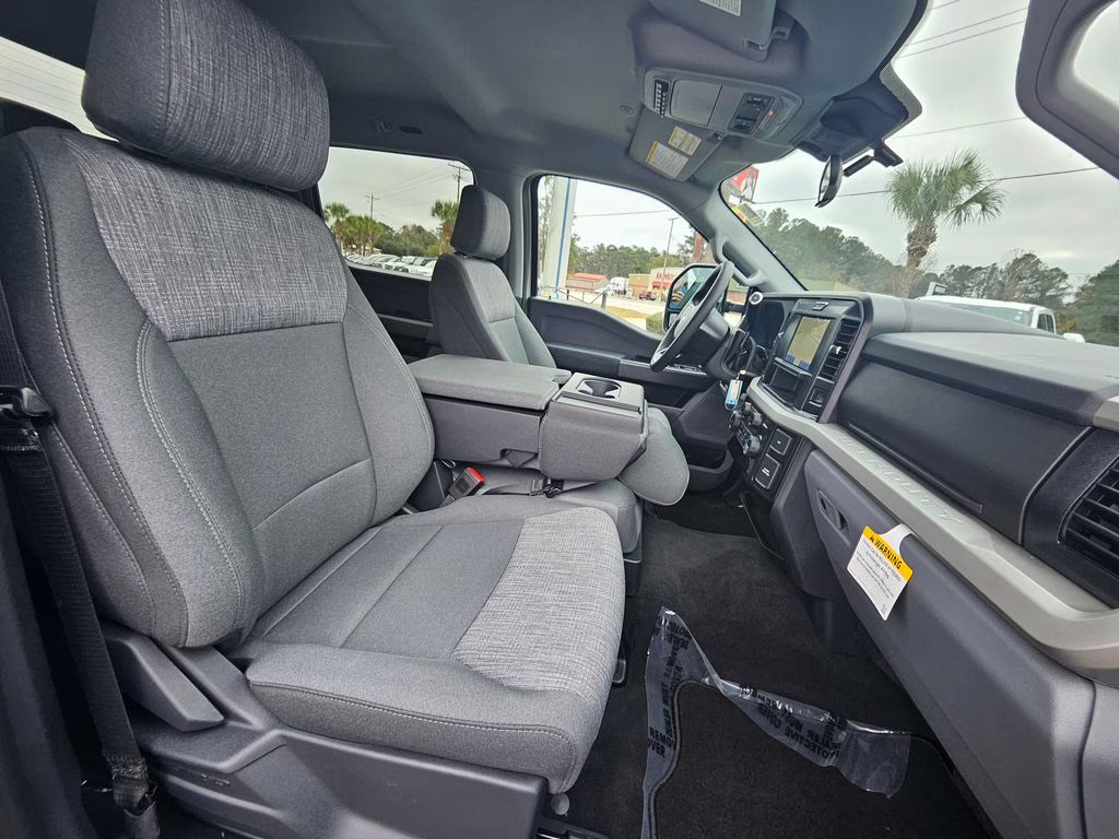 2026 Avalanche Ford Super Duty F-250 SRW XLT 4X4 Truck