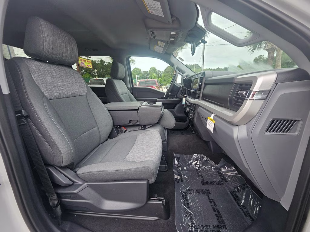2026 Avalanche Ford Super Duty F-250 SRW XLT 4X4 Truck