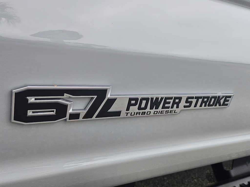 2026 Avalanche Ford Super Duty F-250 SRW XLT 4X4 Truck