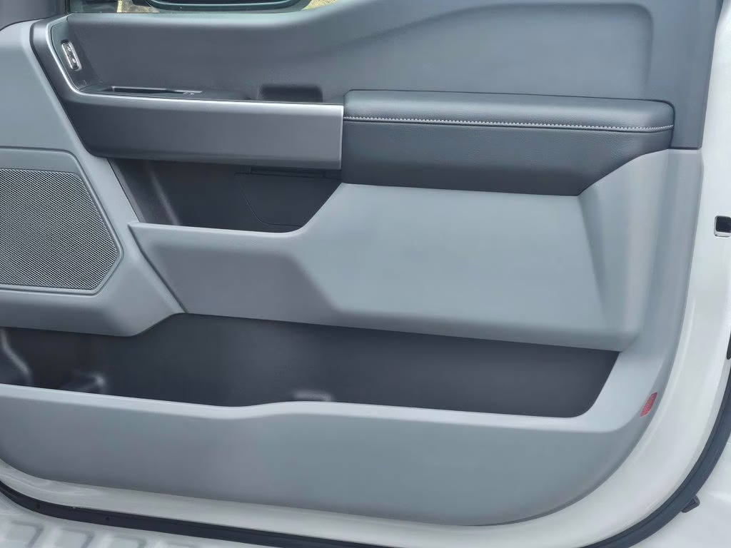 2026 Avalanche Ford Super Duty F-250 SRW XLT 4X4 Truck