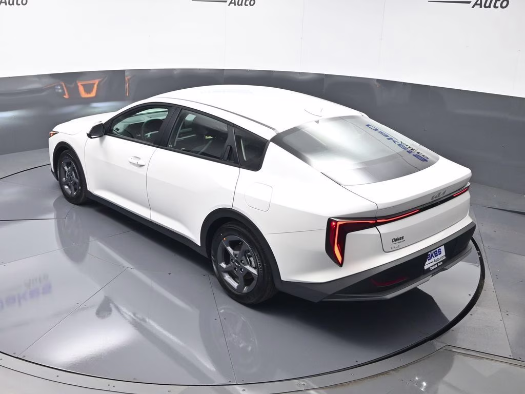 2025 Snow White Pearl Kia K4 LXS FWD Sedan