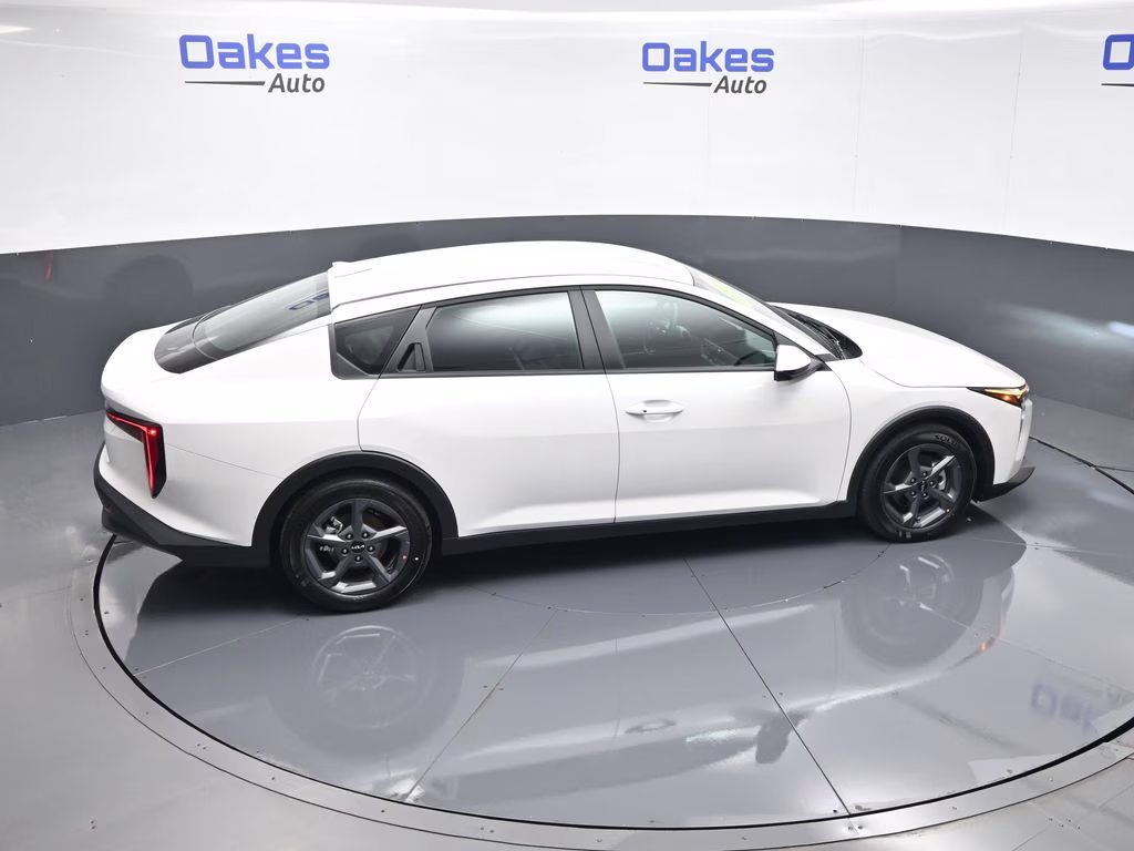 2025 Snow White Pearl Kia K4 LXS FWD Sedan