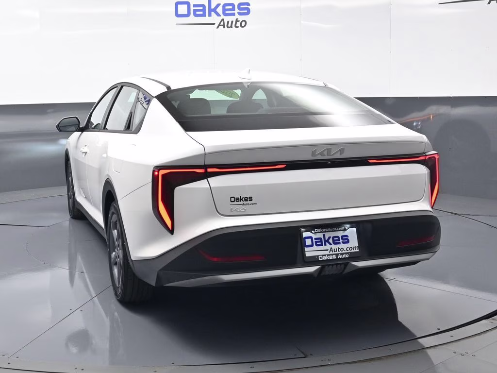 2025 Snow White Pearl Kia K4 LXS FWD Sedan