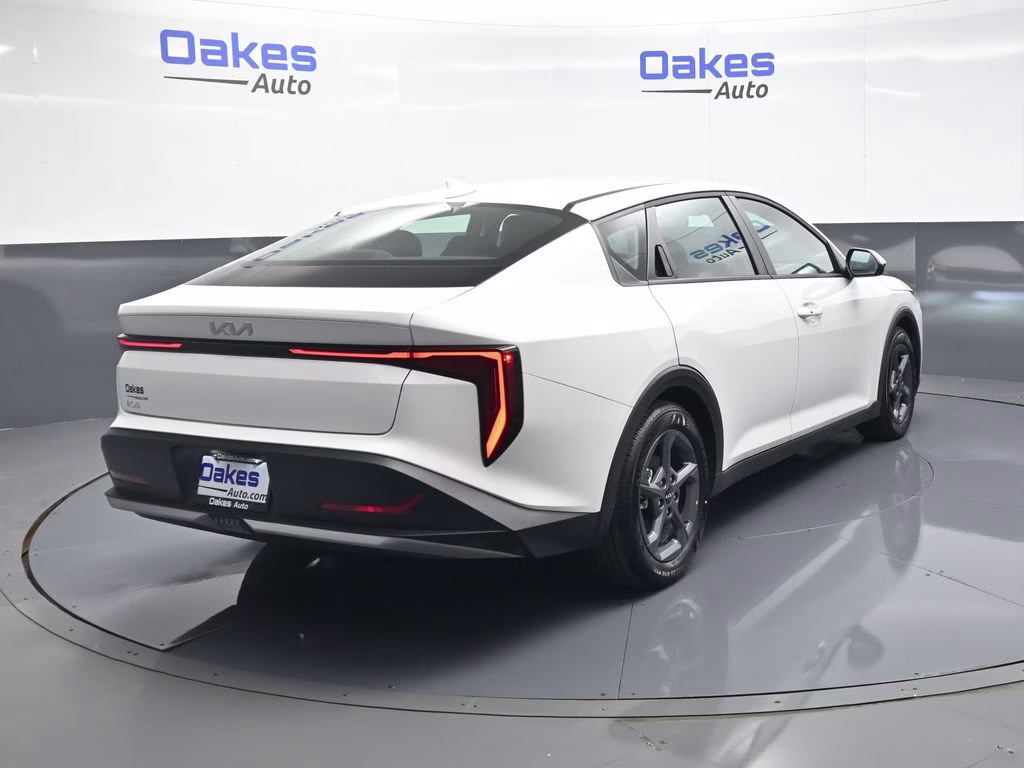 2025 Snow White Pearl Kia K4 LXS FWD Sedan