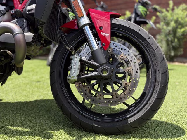 2019 Red Ducati MONSTER 821 821 Ducati Red Motorcycle