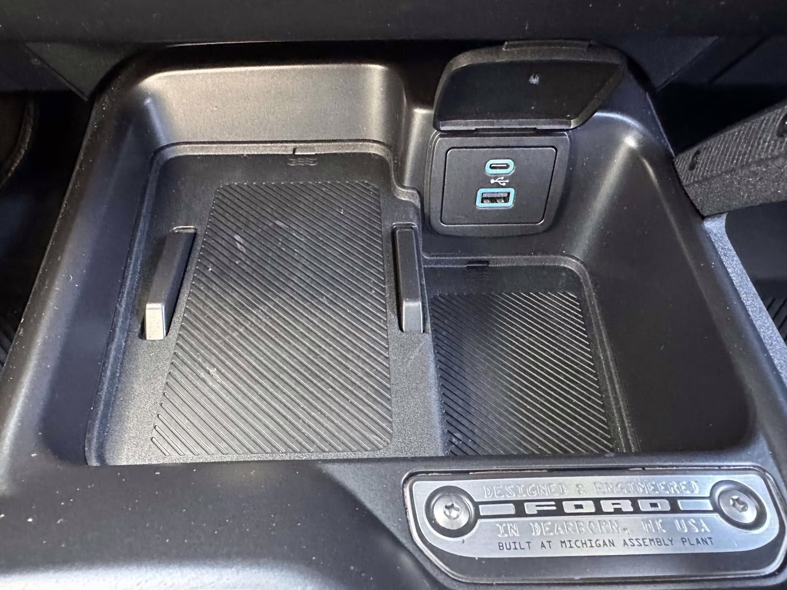 2025 Azure Gray Metallic Tri-Coat Ford Bronco Badlands 4 Door Advanced 4x4 4X4 SUV