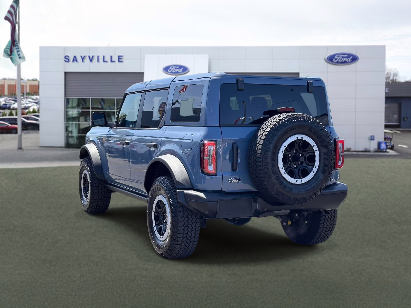 2025 Azure Gray Metallic Tri-Coat Ford Bronco Badlands 4 Door Advanced 4x4 4X4 SUV