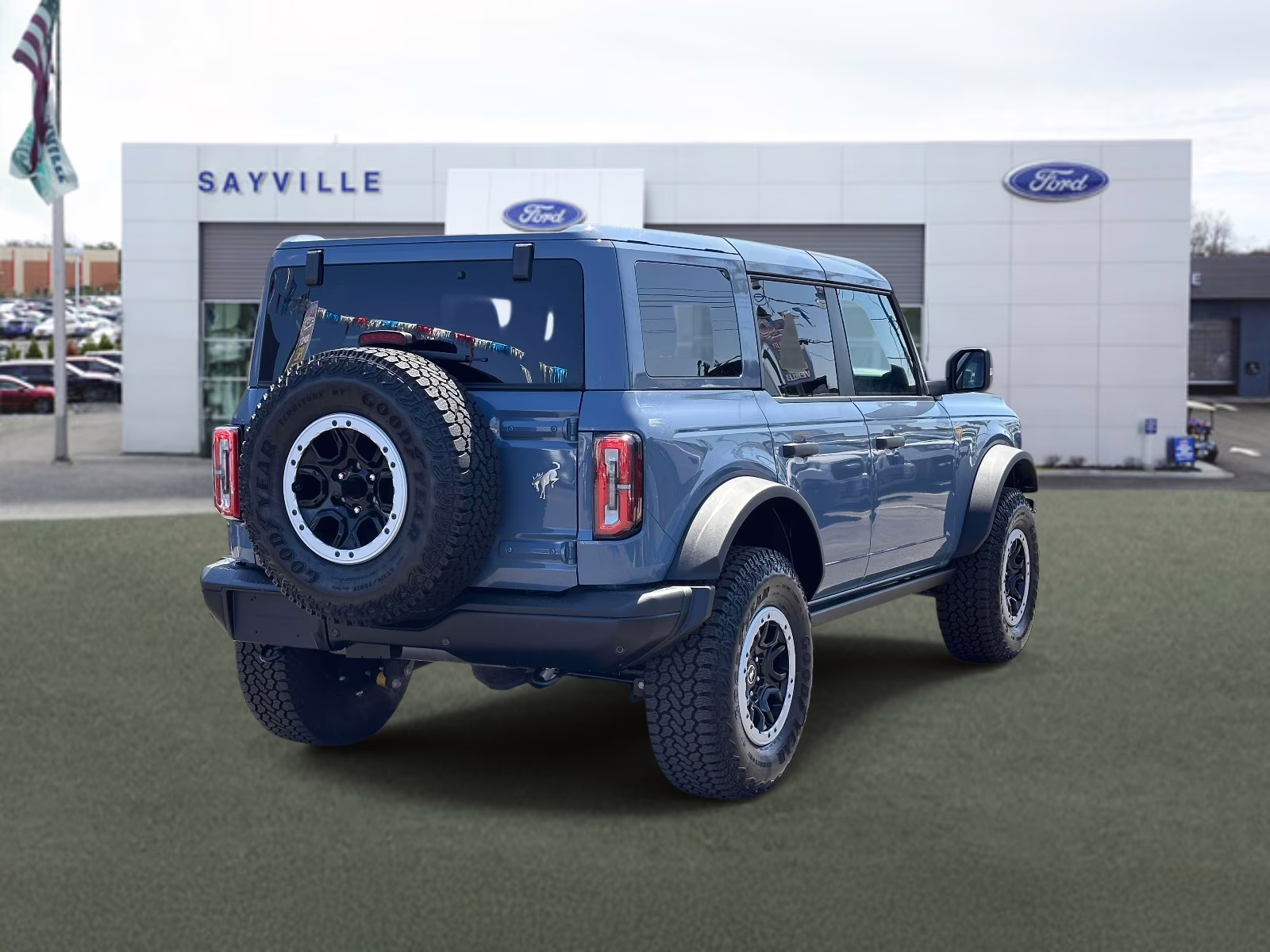 2025 Azure Gray Metallic Tri-Coat Ford Bronco Badlands 4 Door Advanced 4x4 4X4 SUV