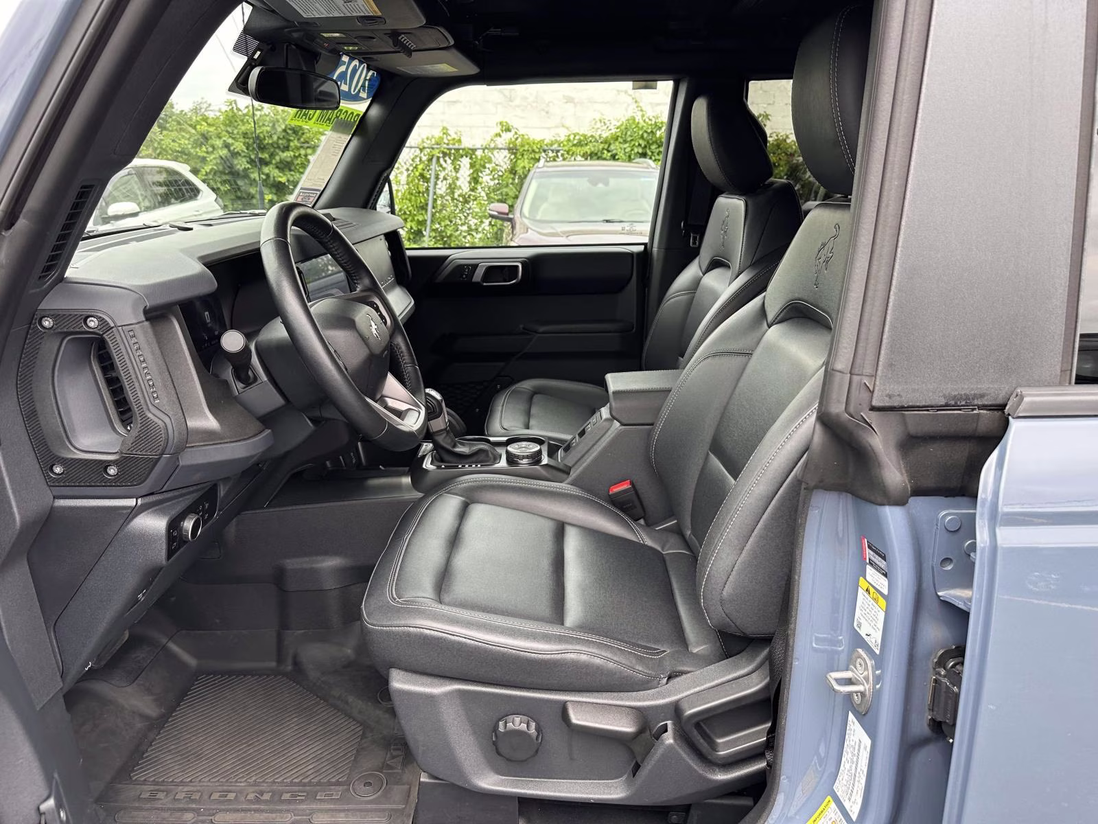 2025 Azure Gray Metallic Tri-Coat Ford Bronco Badlands 4 Door Advanced 4x4 4X4 SUV