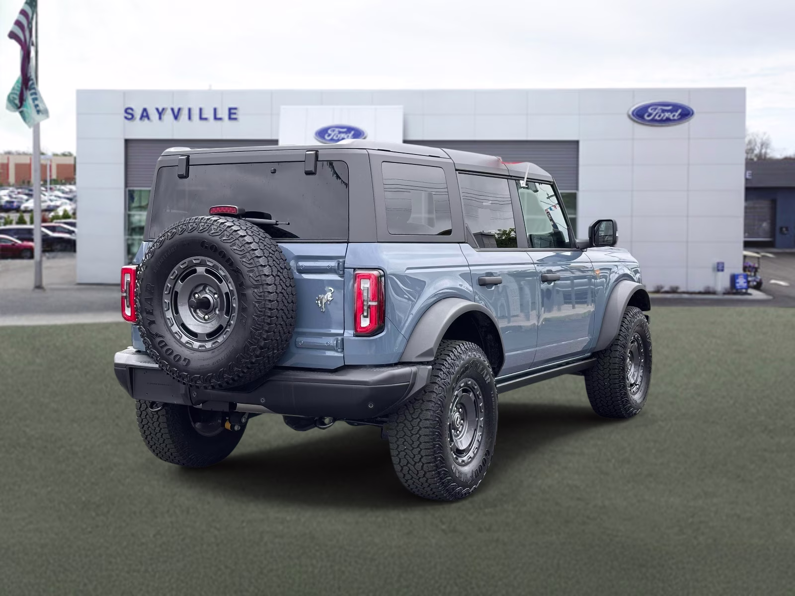2025 Azure Gray Metallic Tri-Coat Ford Bronco Badlands 4 Door Advanced 4x4 4X4 SUV