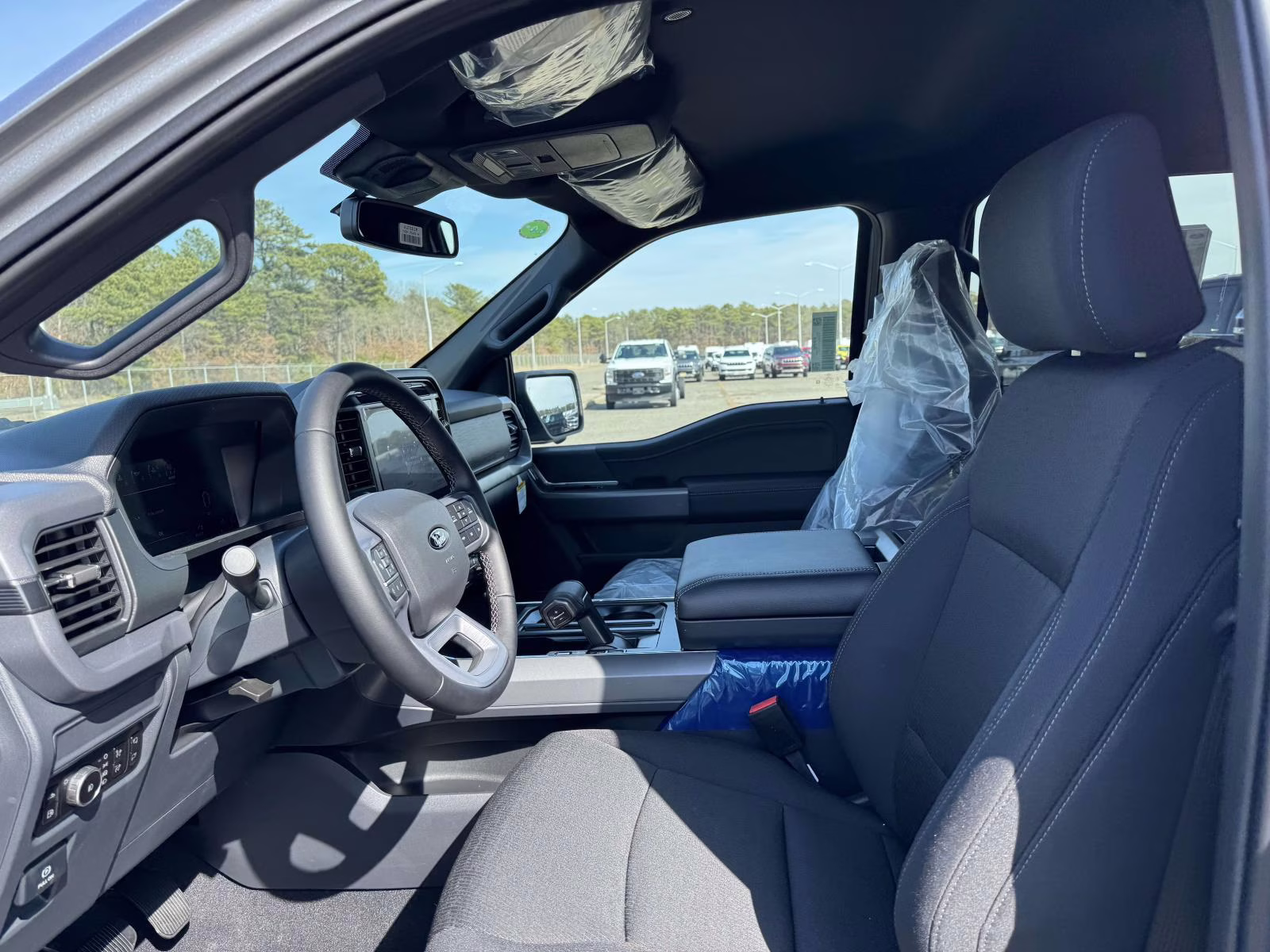 2025 Iconic Silver Metallic Ford F-150 XLT 4WD SuperCrew 5.5' Box 4X4 Truck