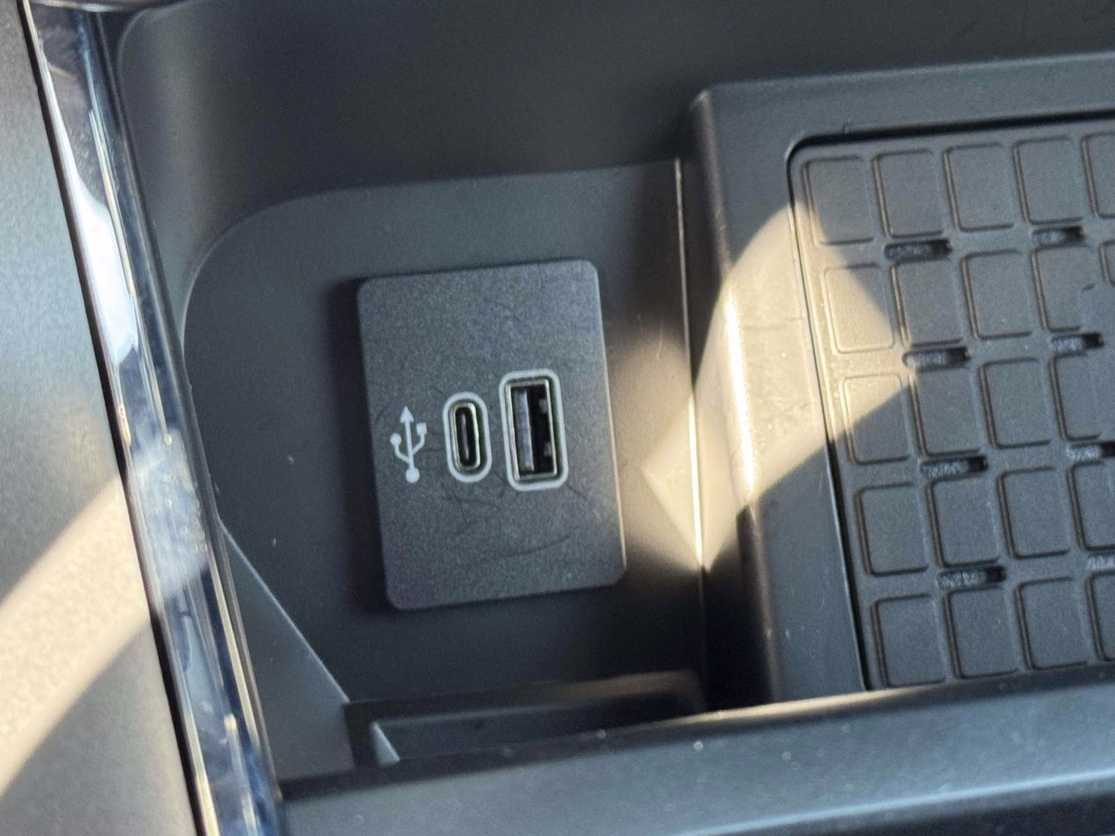 2025 Iconic Silver Metallic Ford F-150 XLT 4WD SuperCrew 5.5' Box 4X4 Truck