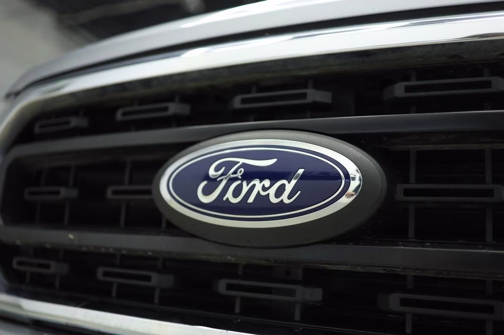 2021 Silver Ford F-150 XLT 4X4 Truck