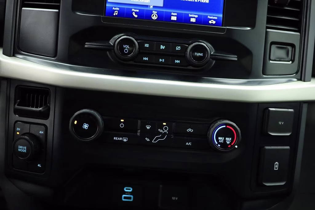 2021 Silver Ford F-150 XLT 4X4 Truck