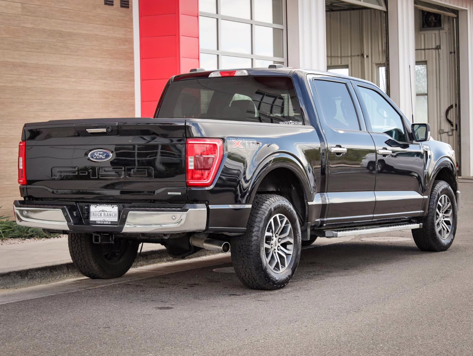 2022 Agate Black Ford F-150 XLT 4X4 Truck