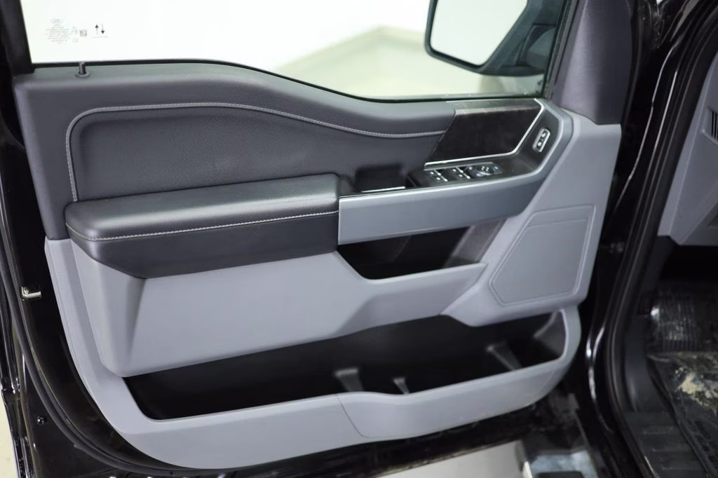 2022 Black Ford F-150 XLT 4X4 Truck