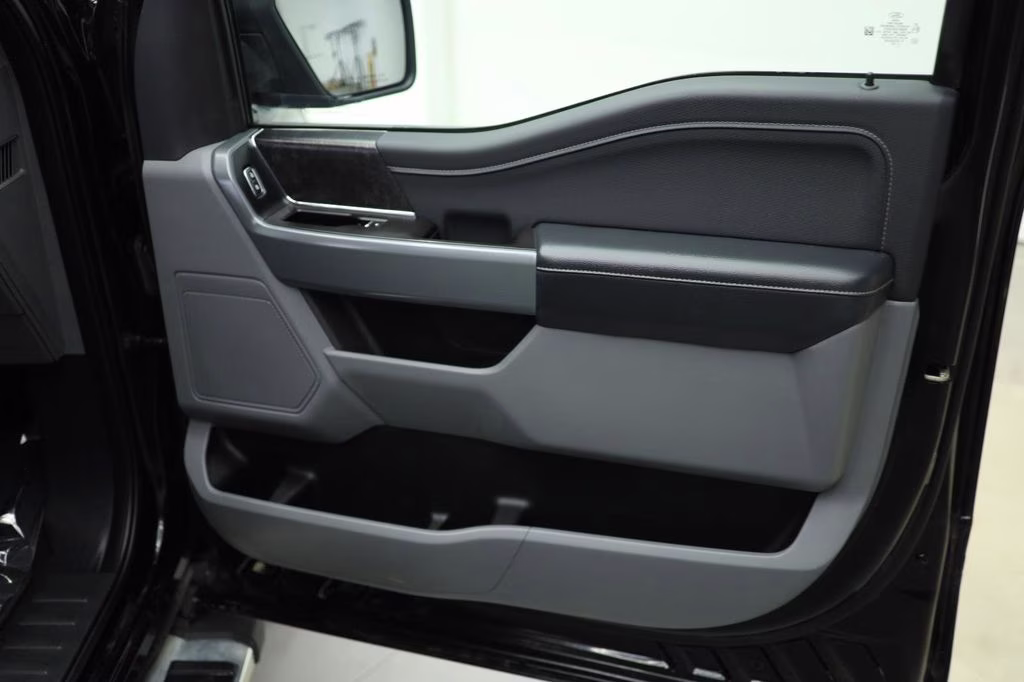 2022 Black Ford F-150 XLT 4X4 Truck