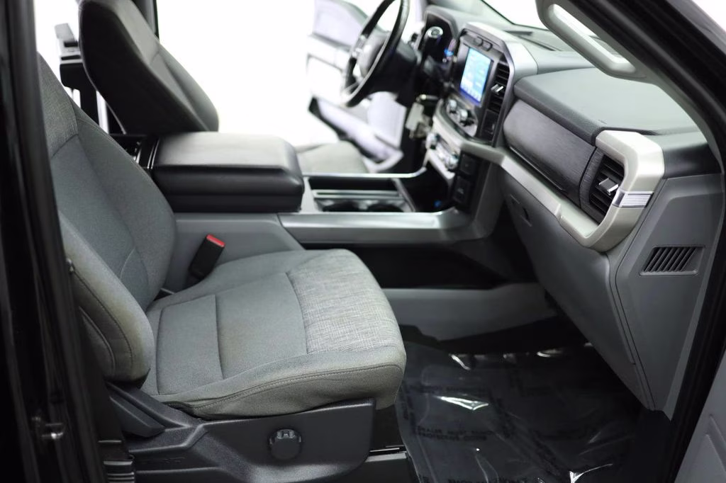 2022 Black Ford F-150 XLT 4X4 Truck