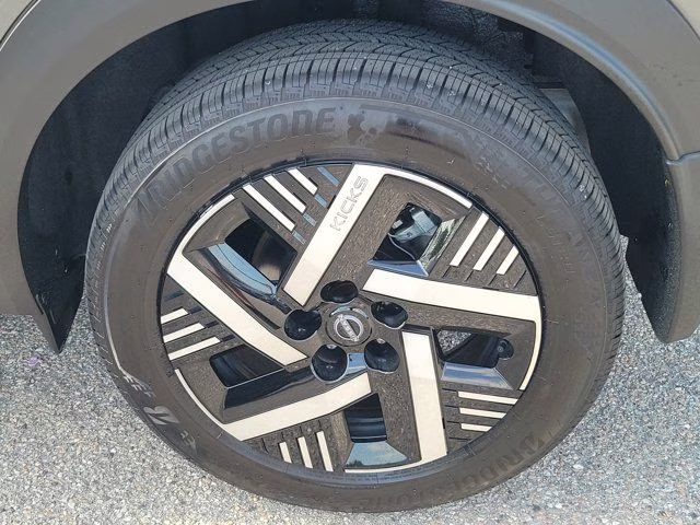 2026 Gun Metallic Nissan Kicks SV FWD SUV