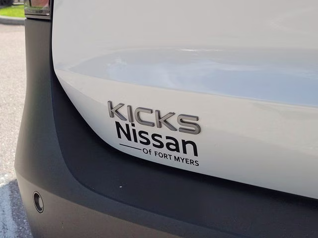 2026 Aspen White Tricoat Nissan Kicks SV FWD SUV
