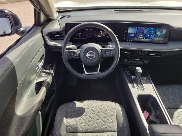 2026 Aspen White Tricoat Nissan Kicks SV FWD SUV