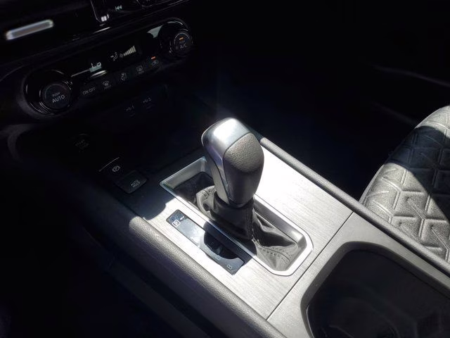2026 Aspen White Tricoat Nissan Kicks SV FWD SUV