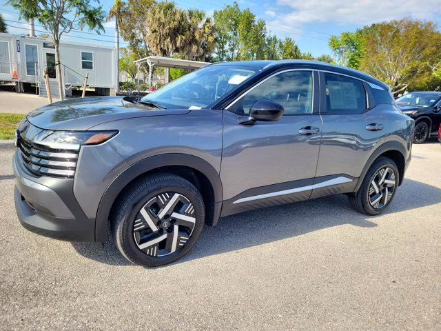 2026 Gun Metallic/Super Black Nissan Kicks SV FWD SUV