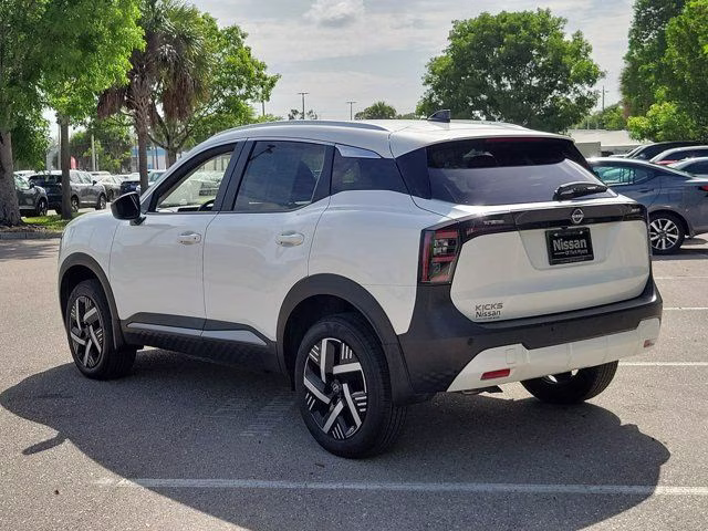 2026 Aspen White Tricoat Nissan Kicks SV FWD SUV
