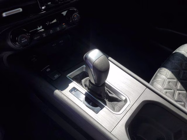 2026 Aspen White Tricoat Nissan Kicks SV FWD SUV