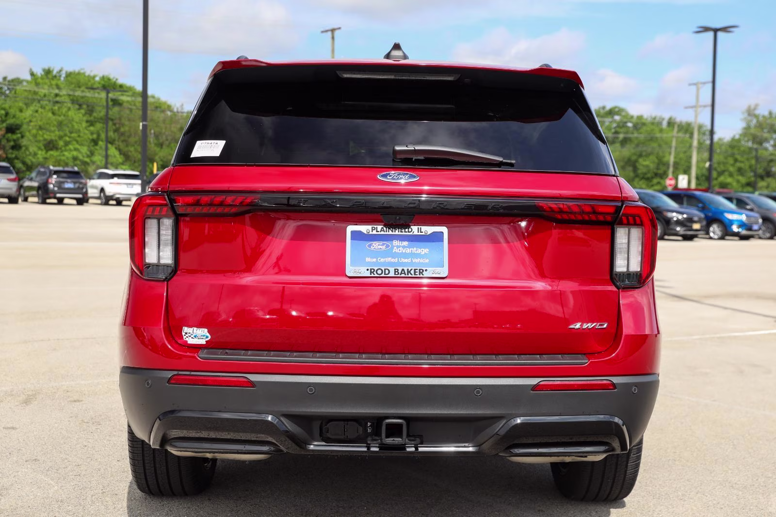 2025 Rapid Red Metallic Tinted Clearcoat Ford Explorer ST-Line 4X4 SUV