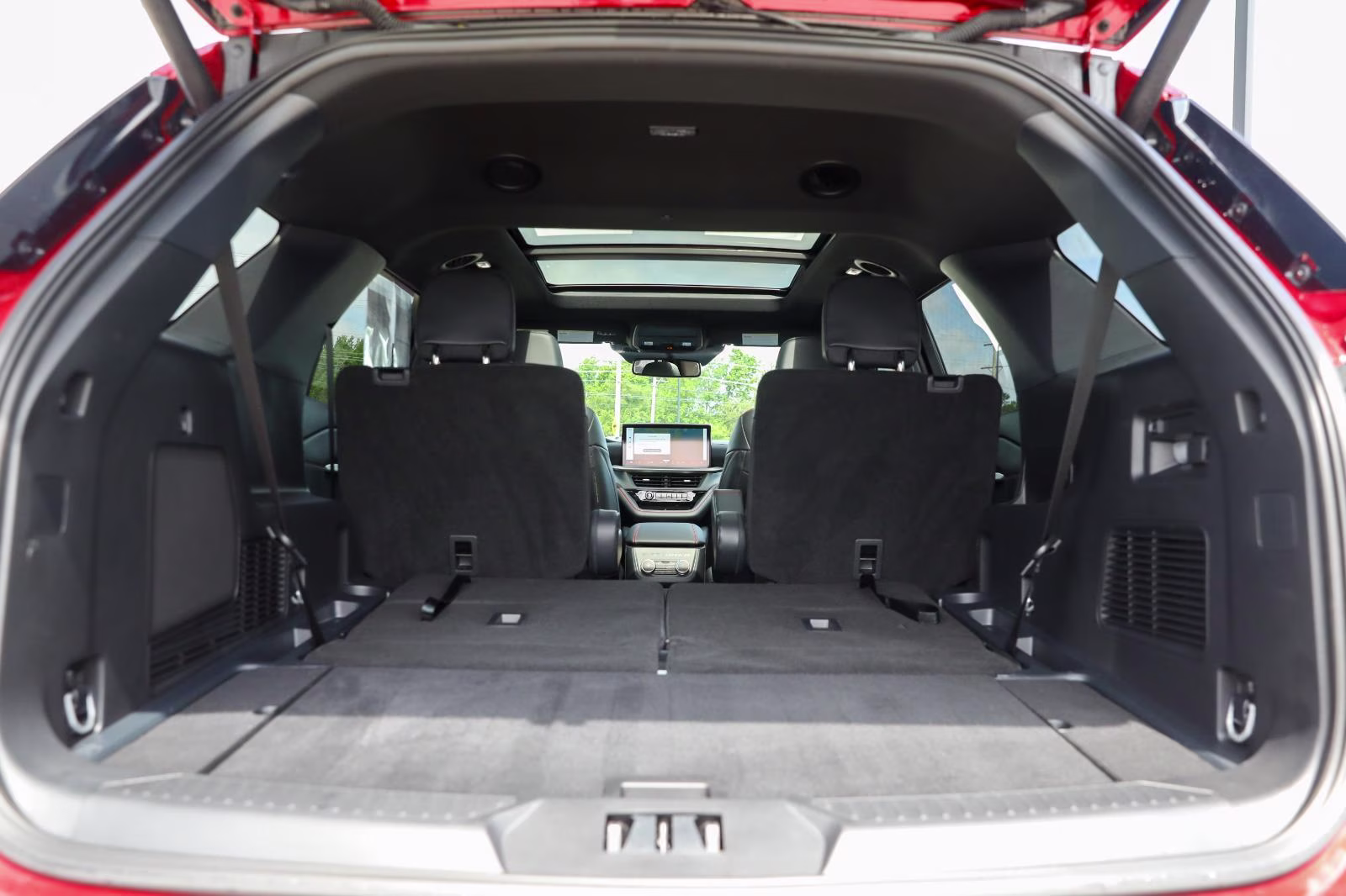 2025 Rapid Red Metallic Tinted Clearcoat Ford Explorer ST-Line 4X4 SUV