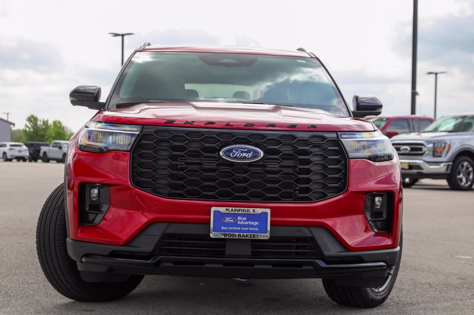 2025 Rapid Red Metallic Tinted Clearcoat Ford Explorer ST-Line 4X4 SUV
