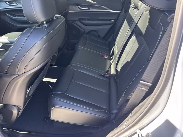 2025 Silver Zynith Jeep Grand Cherokee Limited 4X4 SUV