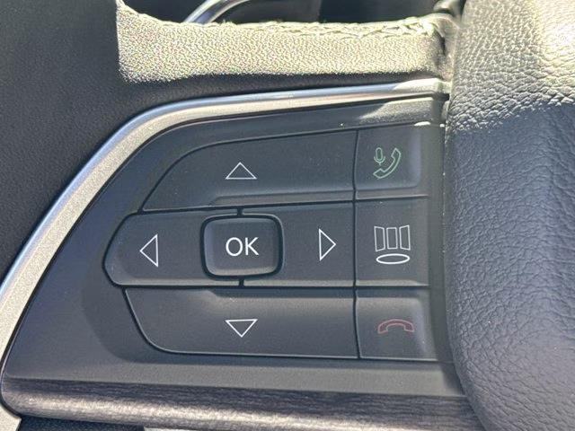 2025 Silver Zynith Jeep Grand Cherokee Limited 4X4 SUV